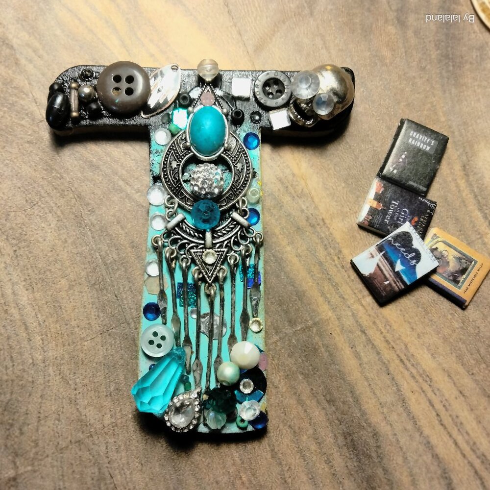 Bejeweled letter T